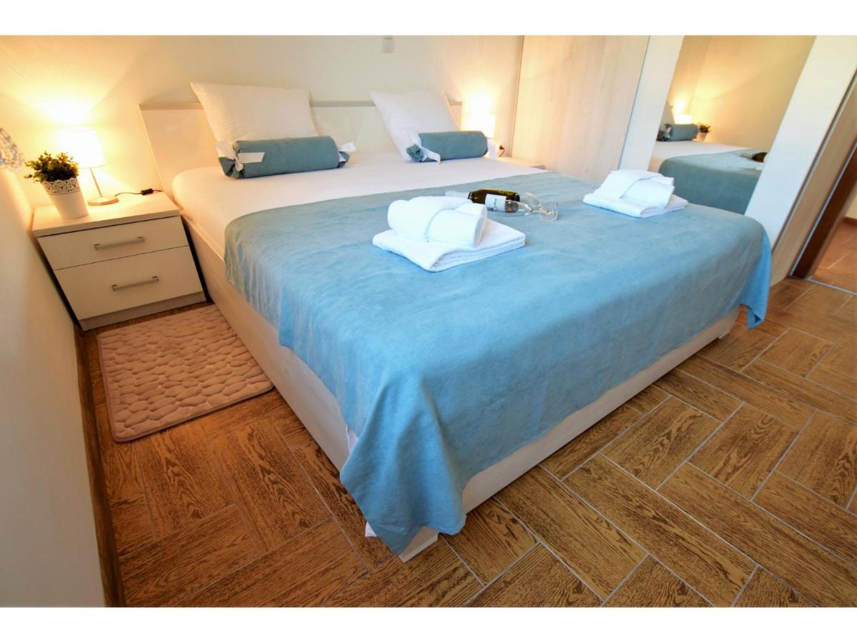Apartment Dinko Rovanjska Ngoại thất bức ảnh