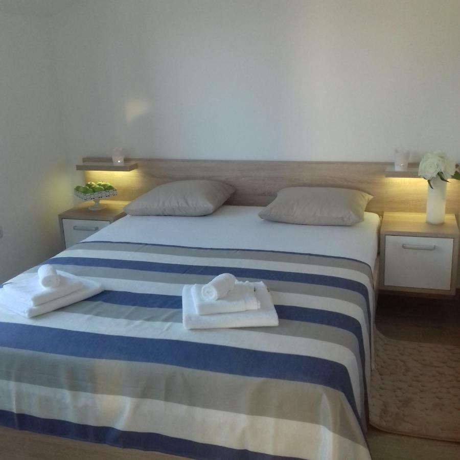 Apartment Dinko Rovanjska Ngoại thất bức ảnh